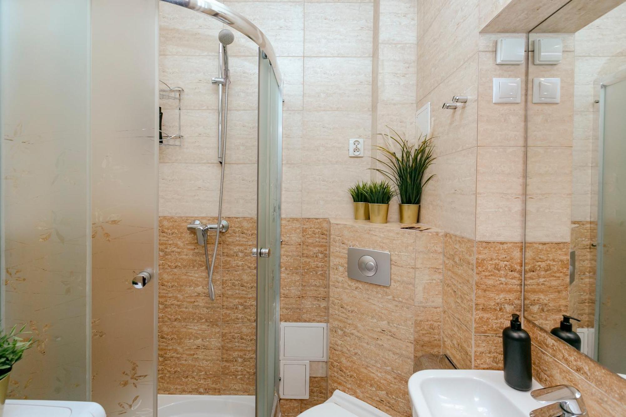Plac Konstytucji 6 Orange - Apartament Dla 4 Osob - Bezplatny Parking - Free Parking - Piekny Widok Na Panorame Warszawy Varşova Dış mekan fotoğraf