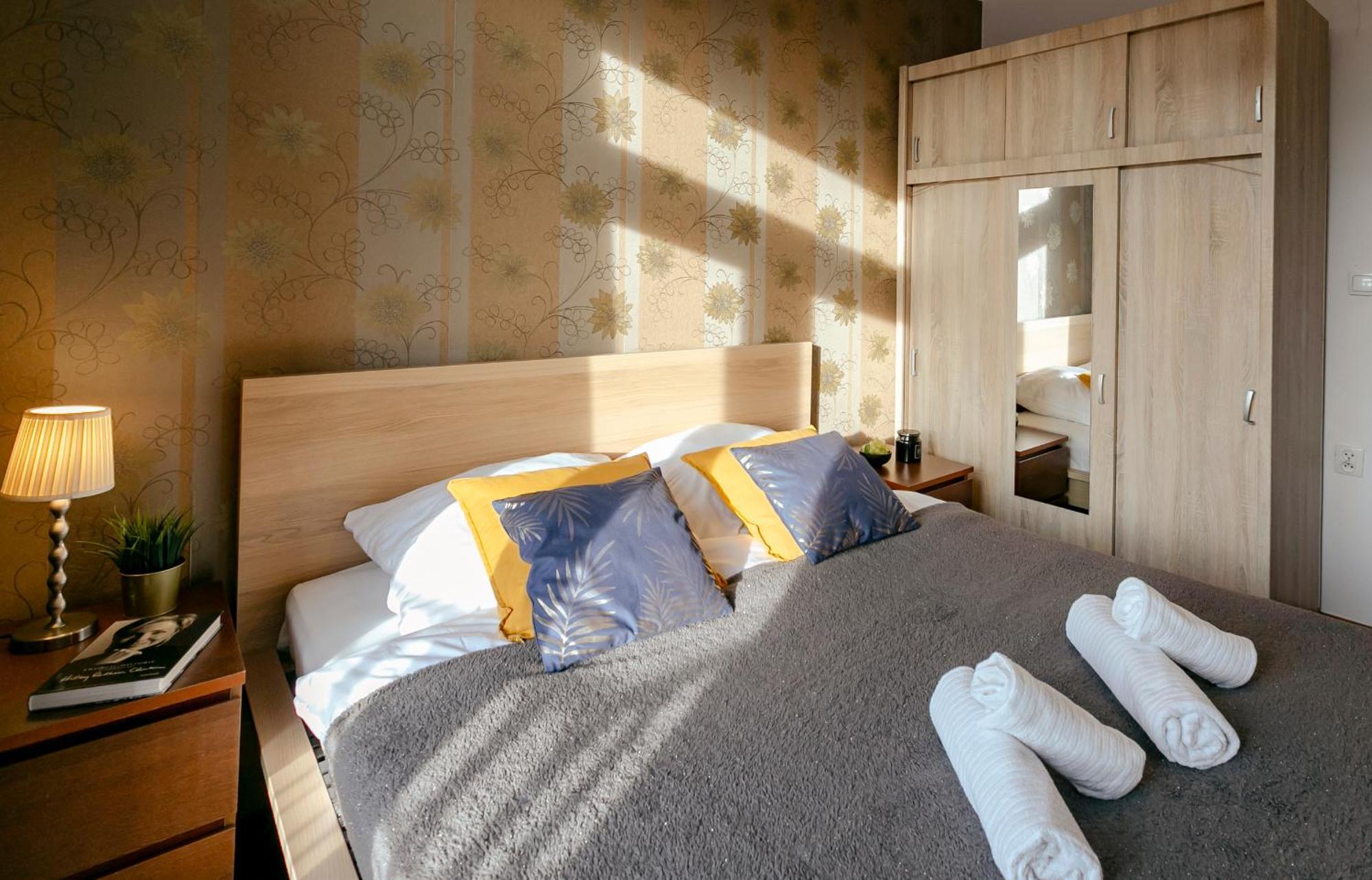 Plac Konstytucji 6 Orange - Apartament Dla 4 Osob - Bezplatny Parking - Free Parking - Piekny Widok Na Panorame Warszawy Varşova Dış mekan fotoğraf