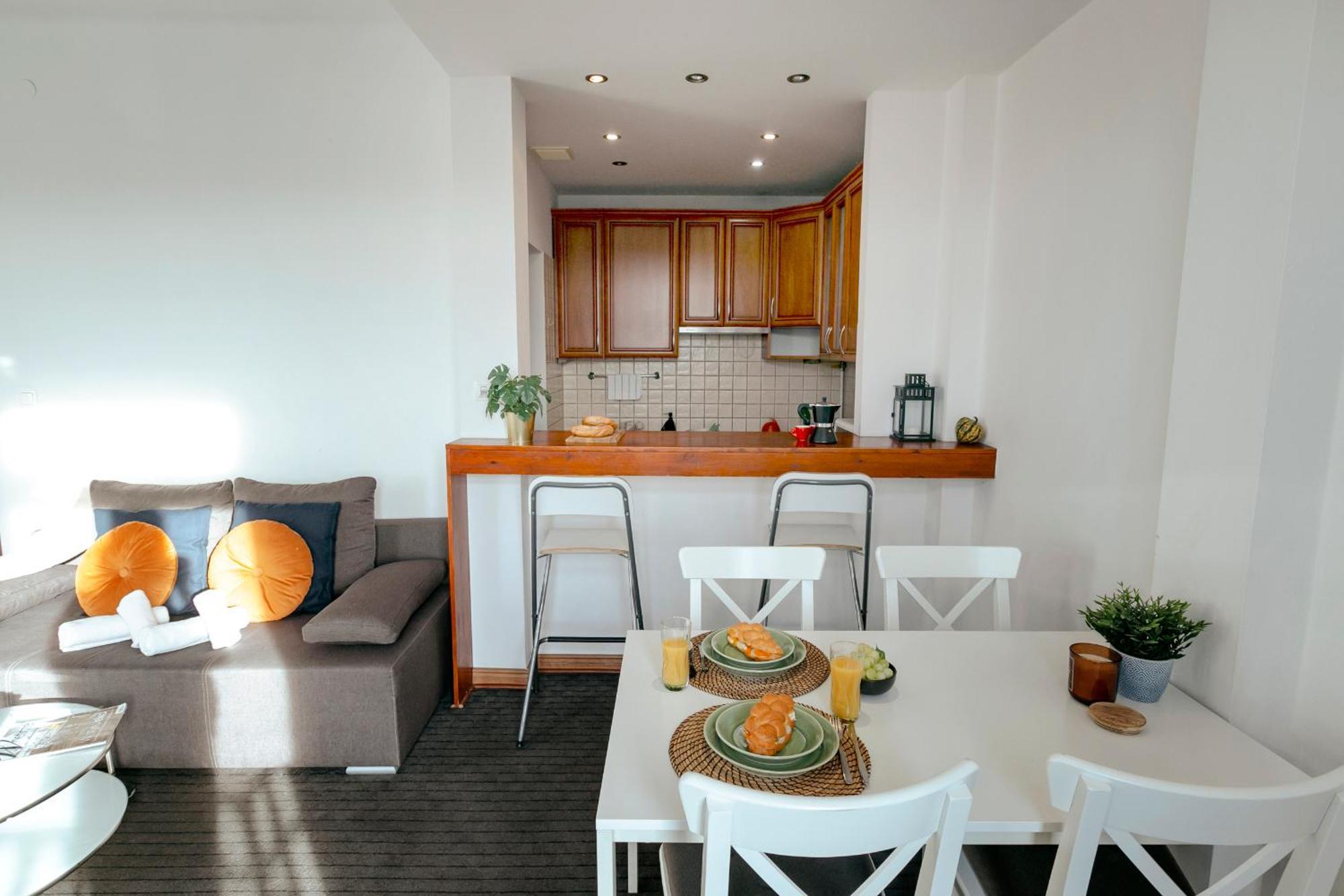 Plac Konstytucji 6 Orange - Apartament Dla 4 Osob - Bezplatny Parking - Free Parking - Piekny Widok Na Panorame Warszawy Varşova Dış mekan fotoğraf