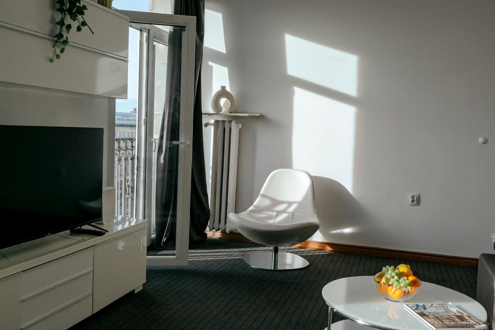 Plac Konstytucji 6 Orange - Apartament Dla 4 Osob - Bezplatny Parking - Free Parking - Piekny Widok Na Panorame Warszawy Varşova Dış mekan fotoğraf